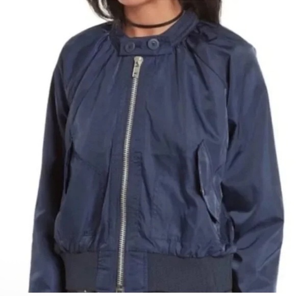 FREE PEOPLE MIDNIGHT BOMBER style jacket! Zip closure! Pockets! S - Picture 4 of 8